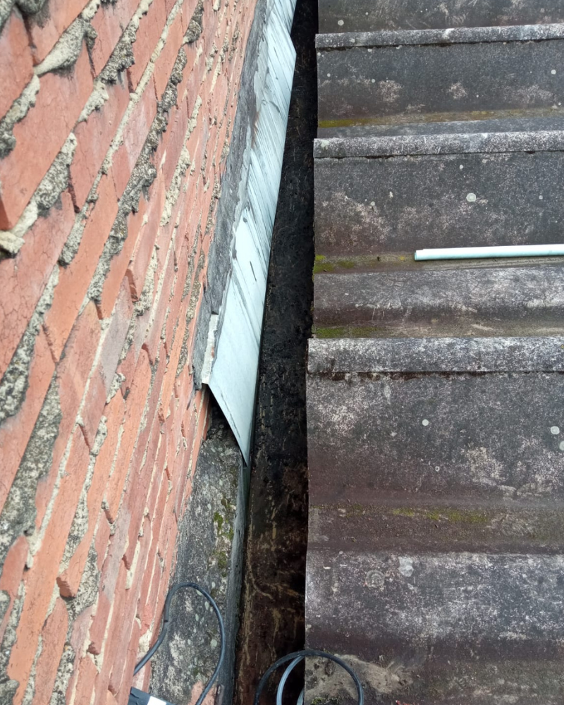 ACOMEQ Limpieza viga canal centro médico y surtimayorista-