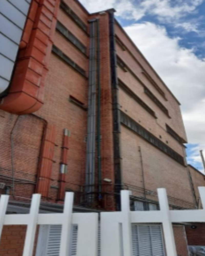 ACOMEQ CAMBIO DE TUBO-CAS KENNEDY